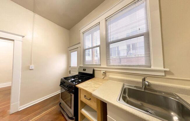 Studio, 1 bath, 390 sqft, $1,395, Unit H