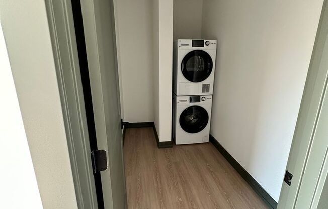 1 bed, 1 bath, 730 sqft, $1,875, Unit 2219-231