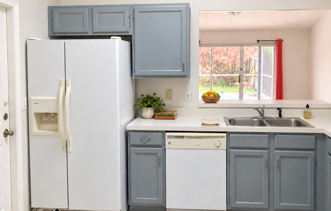 3 beds, 2 baths, $2,200