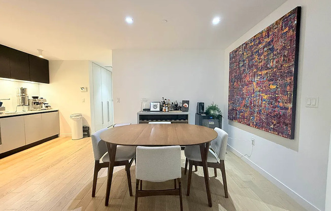 2 beds, 2 baths, $6,800, Unit 403N