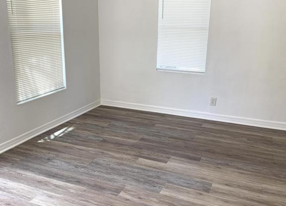 1100 29 ST S