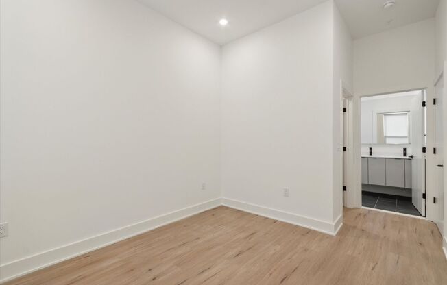 2 beds, 2 baths, 1,000 sqft, $1,795, Unit 101
