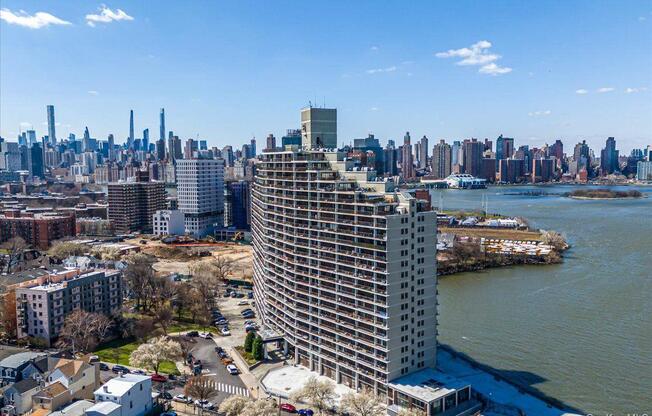 2 beds, 2 baths, 920 sqft, $4,100, Unit 6A