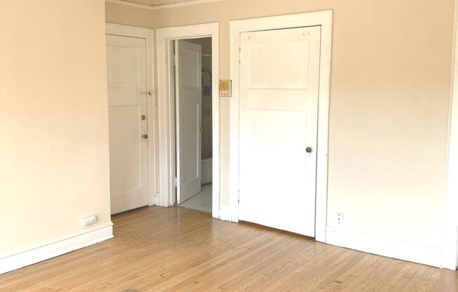Studio, 1 bath, $820, Unit 408