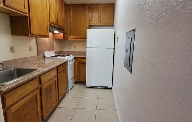230 E San Salvador St.