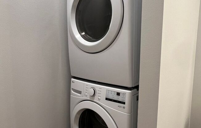 Studio, 1 bath, 634 sqft, $1,550, Unit WR 305-423