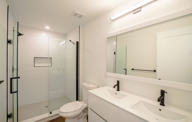 2 beds, 2 baths, 895 sqft, $1,875, Unit 201