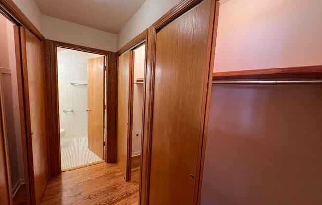 Studio, 1 bath, 450 sqft, $1,675, Unit 417-504
