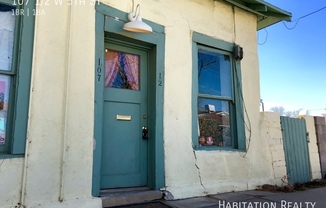 107 1/2 W 5th St