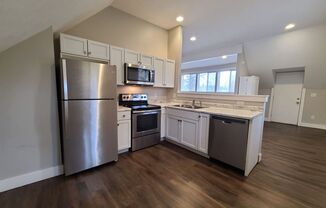 1 bed, 1 bath, $1,350, Unit Unit 3