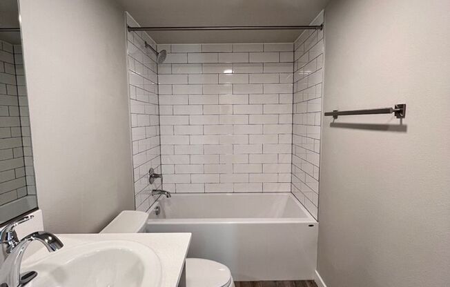 1 bed, 1 bath, 716 sqft, $1,900, Unit 507