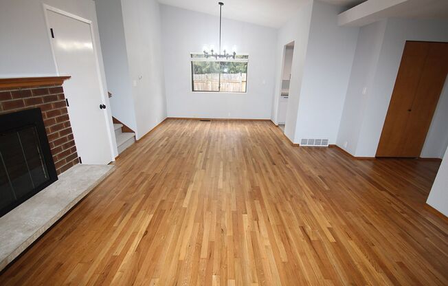 FULLY RENOVATED 3 BED, 2 BATH BELLEVUE HOME W GARAGE AVAILABLE NOW!