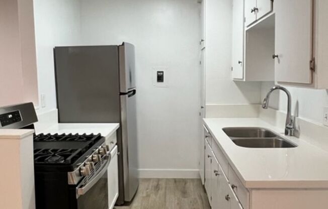 1 bed, 1 bath, 600 sqft, $2,175, Unit 01