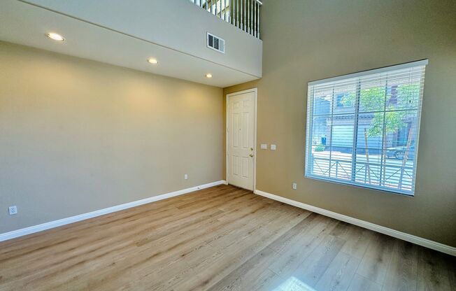 Newly renovated Southwest gated community two story house with hard flooring 1897sqft