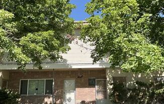 781 Oxford Dr