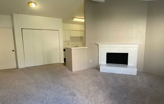 2 beds, 2 baths, 1,038 sqft, $1,085, Unit 2804