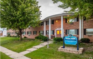 Upper 2 Bedroom Apartment Available!