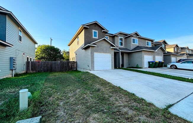 Experience Refined Living in This Elegant Selma/Live Oak Townhome
