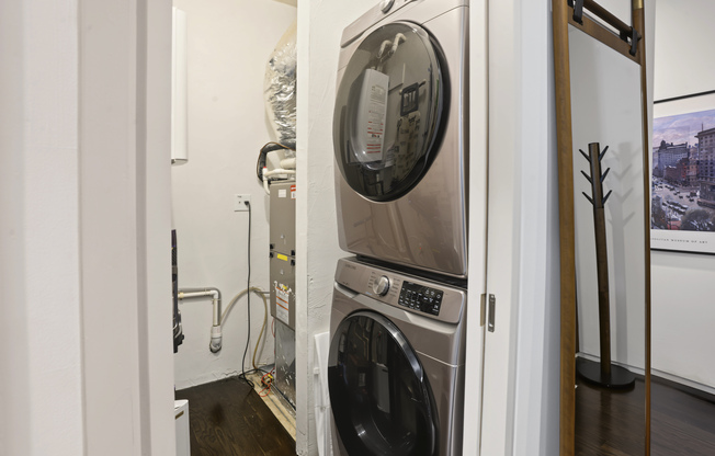 2 beds, 2 baths, 1,350 sqft, $4,800