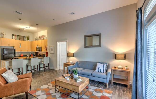Highland Row Apartments in Memphis, TN