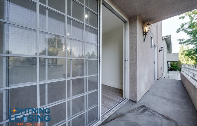 15132 Magnolia Blvd