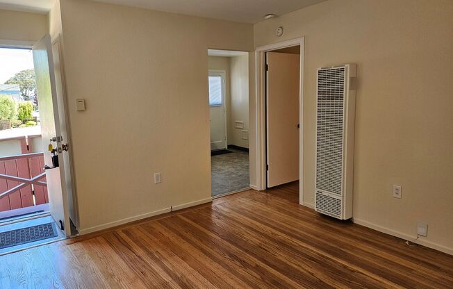 1 bed, 1 bath, $2,500