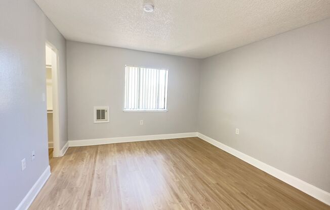 1 bed, 1 bath, 495 sqft, $1,079, Unit F11