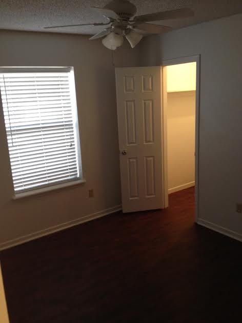 3 beds, 2 baths, $1,395