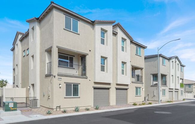 2662 CHAMPAGNE GOLD AVE