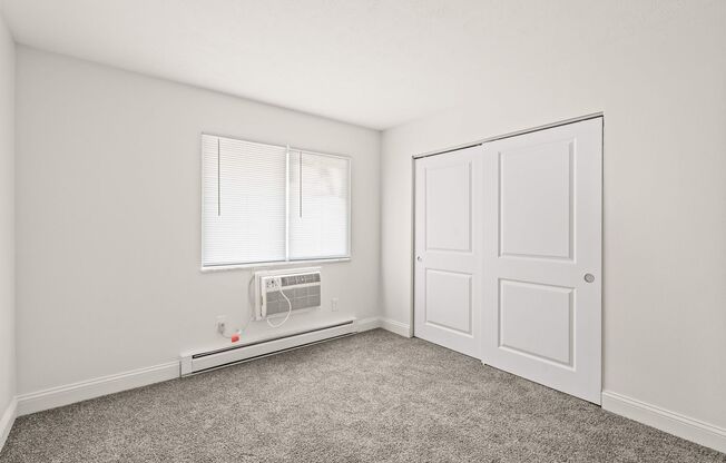 3 beds, 2 baths, 995 sqft, $1,300, Unit 2145-06