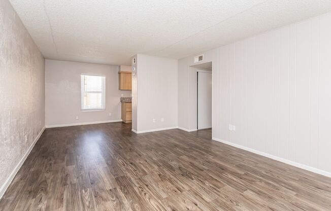 2 beds, 1 bath, 785 sqft, $959