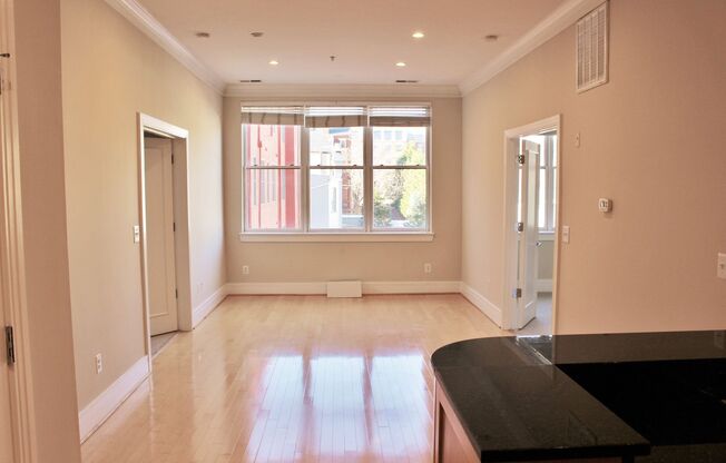 2 beds, 2 baths, 820 sqft, $4,195, Unit 210