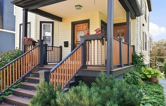 61 EDWIN ST