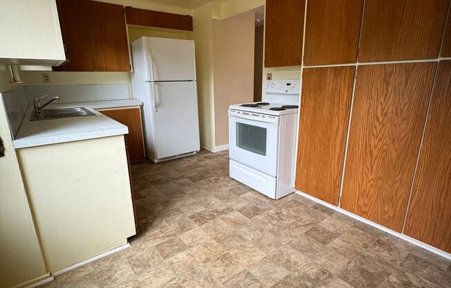 3 beds, 1 bath, $1,750