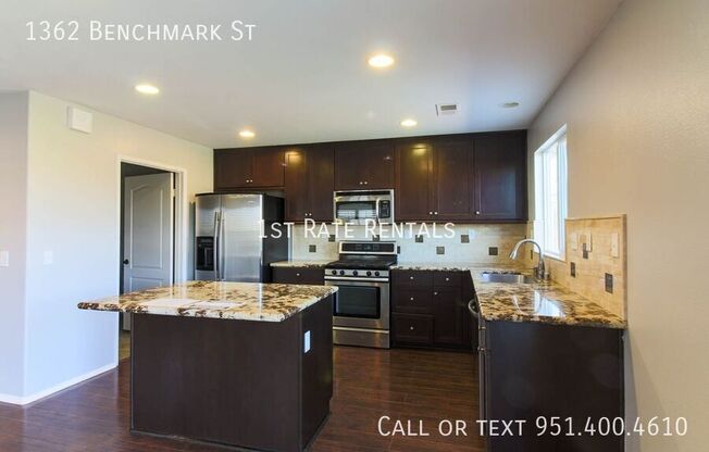 1362 BENCHMARK ST