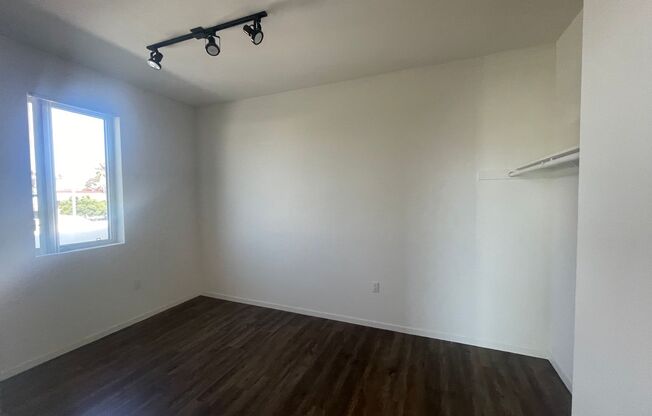 2 beds, 1 bath, 660 sqft, $2,595, Unit 202