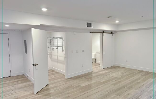 Studio, 1 bath, 607 sqft, $1,895, Unit 402