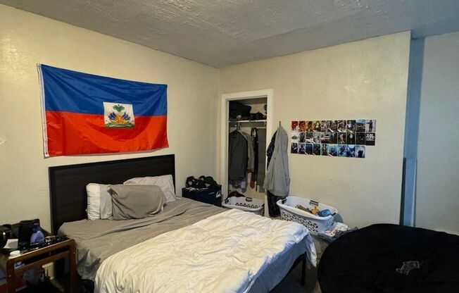 Pitt Student Housing – Spacious 5-Bed, 2-Bath in Prime Oakland Location, Available 08/01/2026!