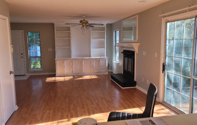 282 FERDINAND CIR