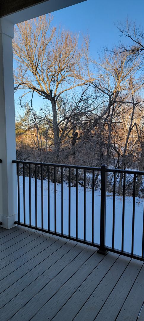 1 bed, 1 bath, 738 sqft, $1,175, Unit 323