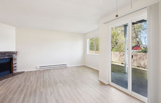 1 bed, 1 bath, 740 sqft, $1,399, Unit 1H