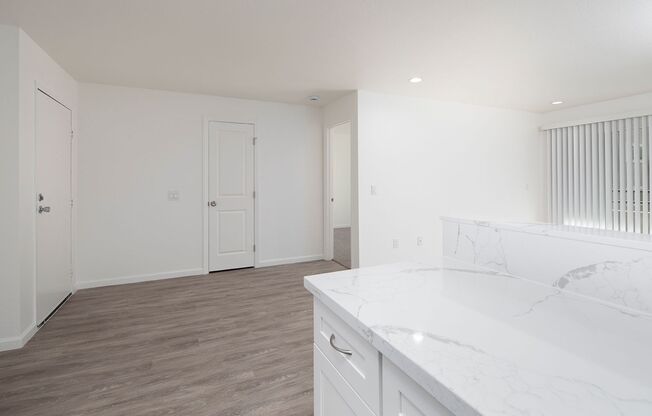 3 beds, 2 baths, 1,105 sqft, $3,295, Unit 210