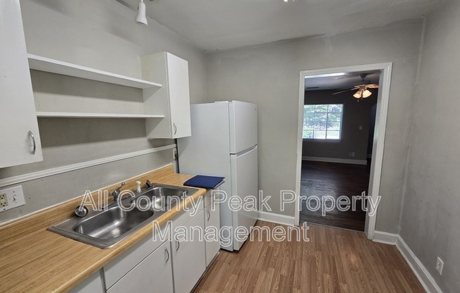 111 HOLLYBERRY LN