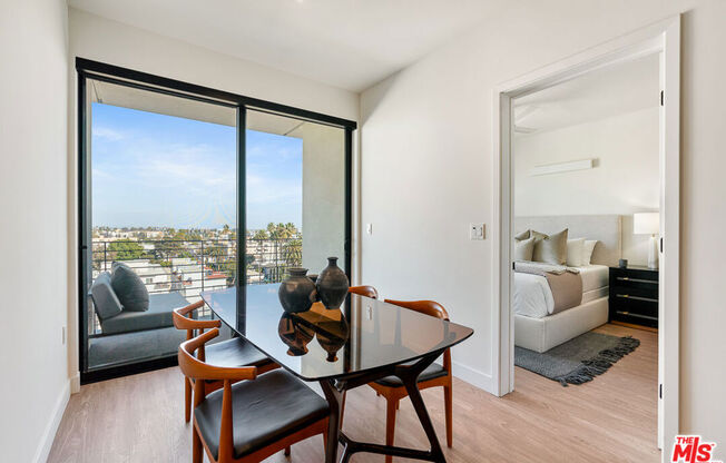 1 bed, 1 bath, 840 sqft, $4,250, Unit 618