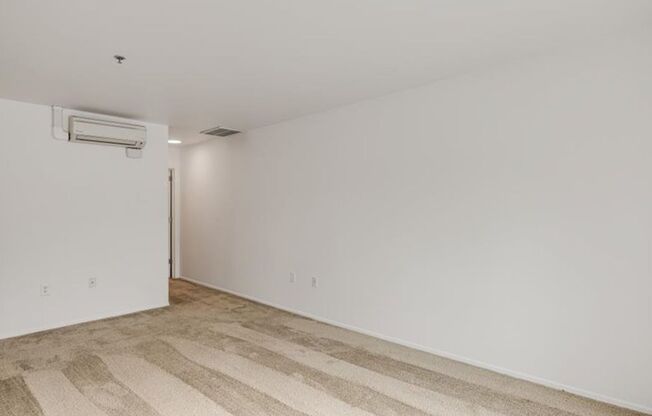 1 bed, 1 bath, 660 sqft, $1,600, Unit 404