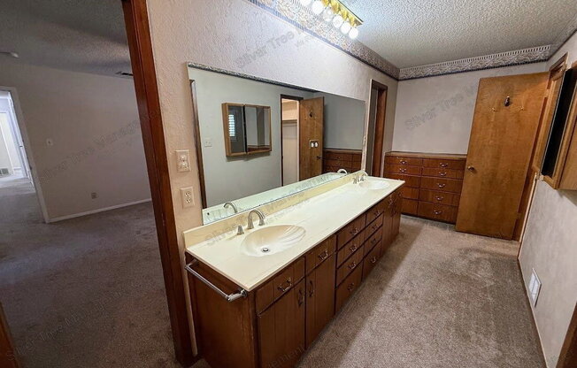 4 beds, 3 baths, 2,321 sqft, $2,695
