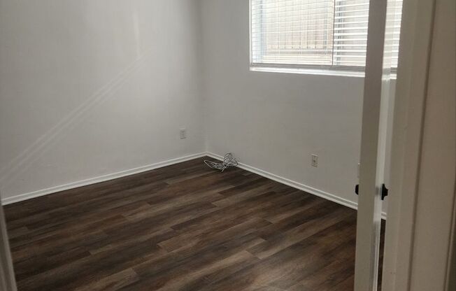 1 bed, 1 bath, $2,095, Unit 6