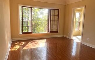 1 bed, 1 bath, $1,800, Unit 09