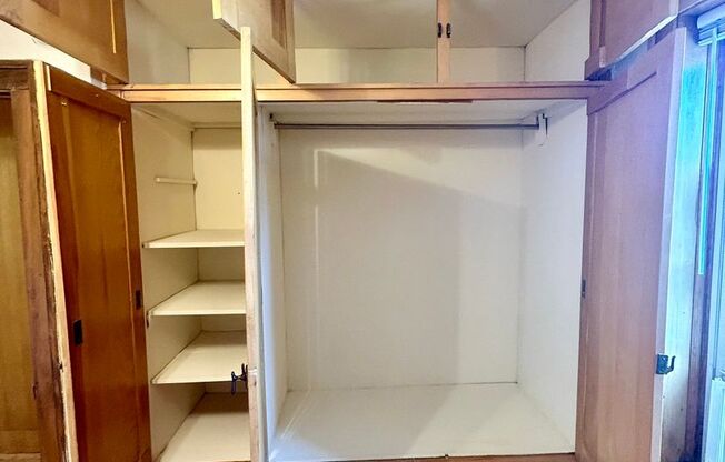 1 bed, 1 bath, 475 sqft, $1,945, Unit 233-210