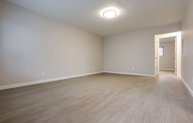 Spacious Capitol Hill 1-Bedroom with In-Unit Washer/Dryer – Prime Location!